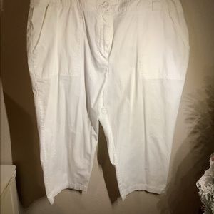 Woman’s White Stag Stretch Capris